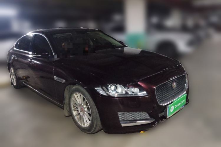 Used Jaguar XFL 2017 XFL 2.0T 200PS Luxury Edition Front Right 45 Deg