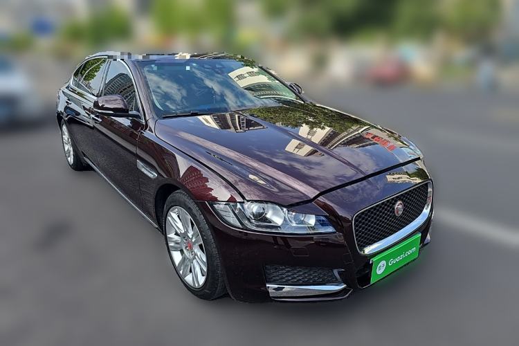 Used Jaguar XFL 2017 XFL 2.0T 240PS Luxury Edition Front Right 45 Deg