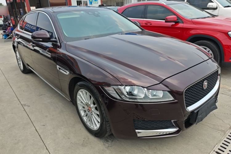 Used Jaguar XFL 2017 XFL 2.0T 200PS Windflower Edition Front Right 45 Deg