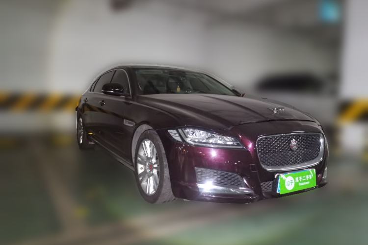 Used Jaguar XFL 2017 XFL 2.0T 200PS Luxury Edition Front Right 45 Deg