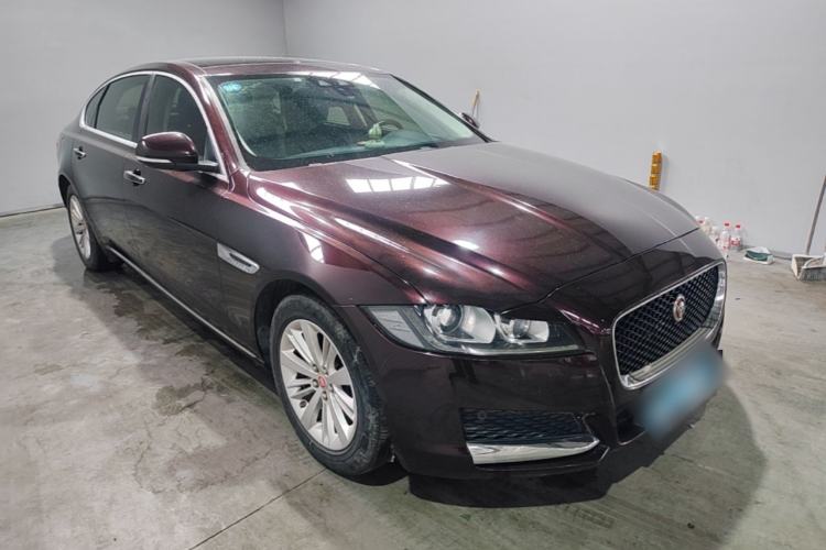 Used Jaguar XFL 2017 XFL 2.0T 240PS Luxury Edition Front Right 45 Deg