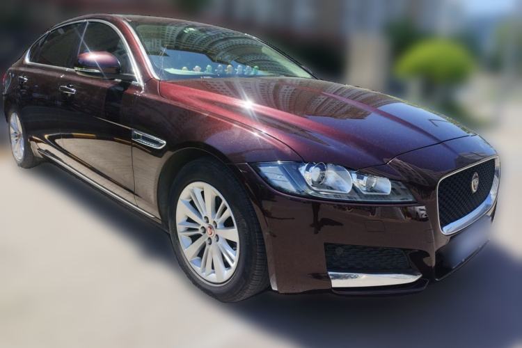 Used Jaguar XFL 2017 XFL 2.0T 240PS Luxury Edition Front Right 45 Deg