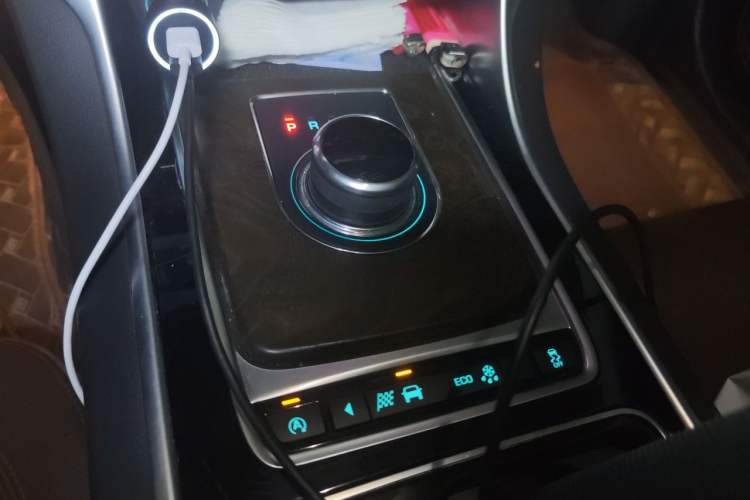 Used Jaguar XFL 2017 XFL 2.0T 240PS Premium Edition Gear Lever