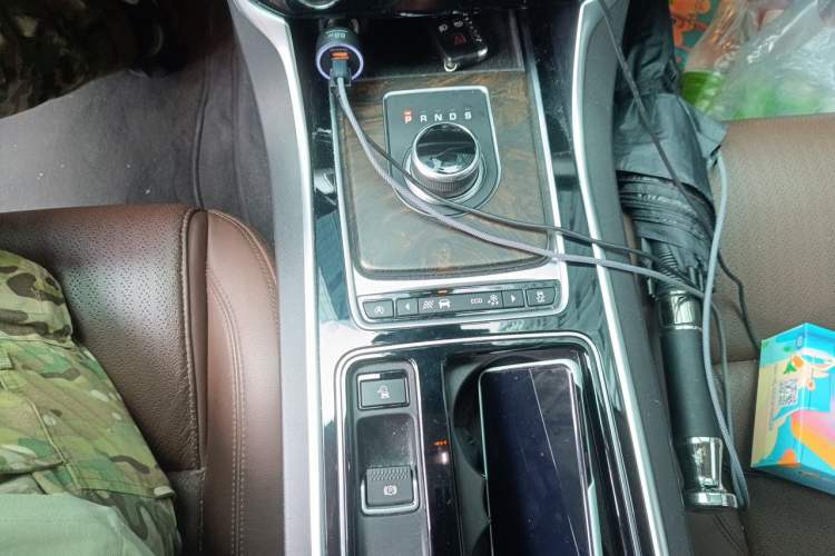 Used Jaguar XFL 2017 XFL 2.0T 240PS Premium Edition Gear Lever