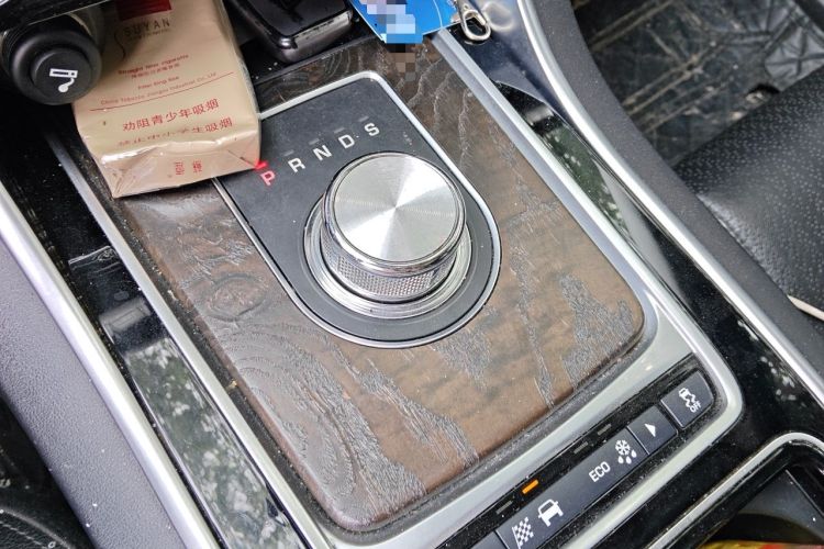 Used Jaguar XFL 2017 XFL 2.0T 240PS Luxury Edition Gear Lever