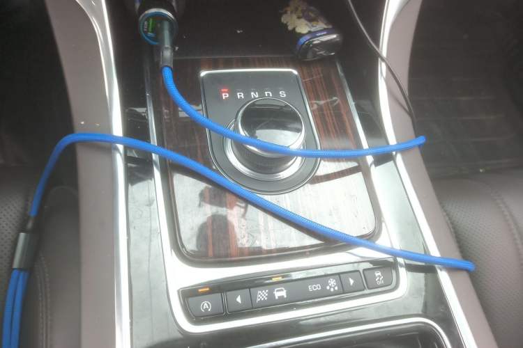 Used Jaguar XFL 2017 XFL 2.0T 240PS Luxury Edition Gear Lever