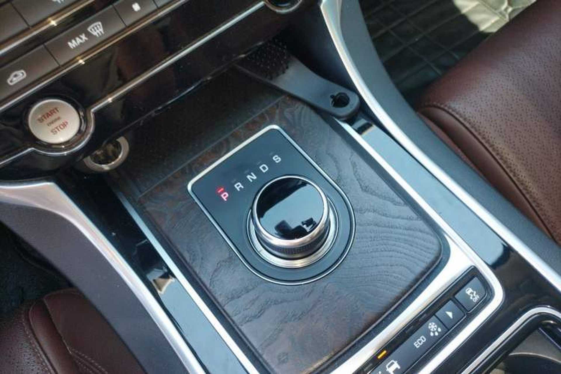 Used Jaguar XFL 2017 XFL 2.0T 240PS Luxury Edition Gear Lever