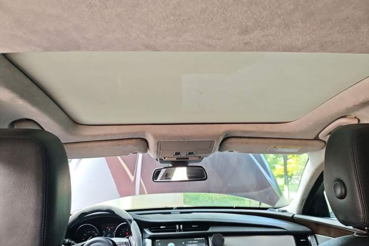 Used Jaguar XFL 2017 XFL 2.0T 200PS Elite Edition Headliner