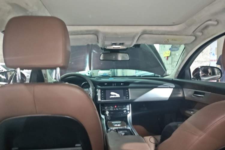 Used Jaguar XFL 2017 XFL 2.0T 240PS Luxury Edition Headliner