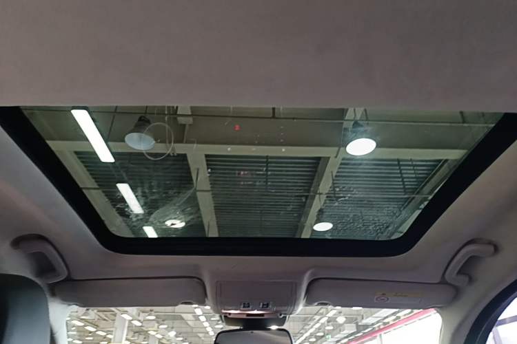 Used Jaguar XFL 2017 XFL 2.0T 200PS Elite Edition Headliner