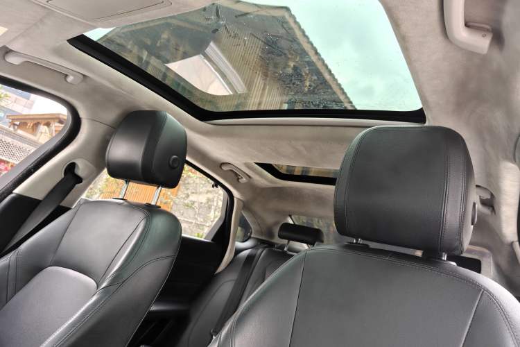 Used Jaguar XFL 2017 XFL 2.0T 200PS Windflower Edition Headliner
