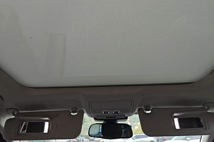 Used Jaguar XFL 2017 XFL 2.0T 200PS Luxury Edition Headliner