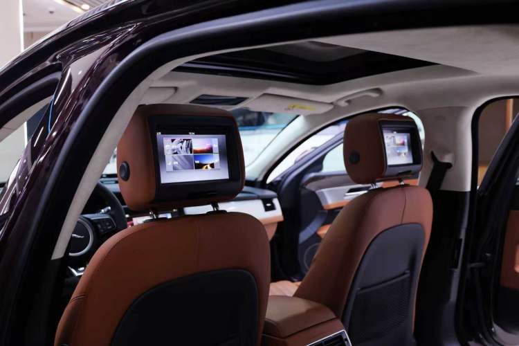 Used Jaguar XFL 2017 XFL 2.0T 240PS Luxury Edition Interior 11