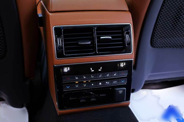 Used Jaguar XFL 2017 XFL 2.0T 240PS Luxury Edition Interior 13