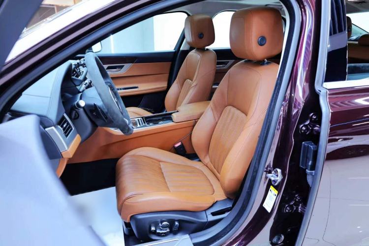 Used Jaguar XFL 2017 XFL 2.0T 240PS Luxury Edition Interior 6