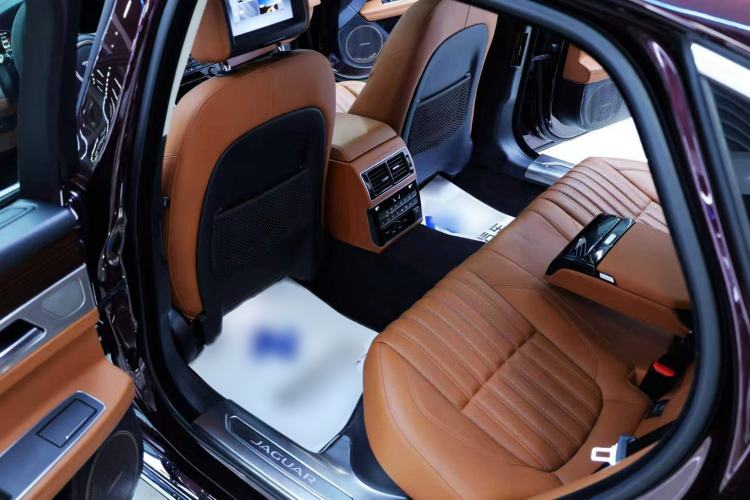 Used Jaguar XFL 2017 XFL 2.0T 240PS Luxury Edition Interior 8