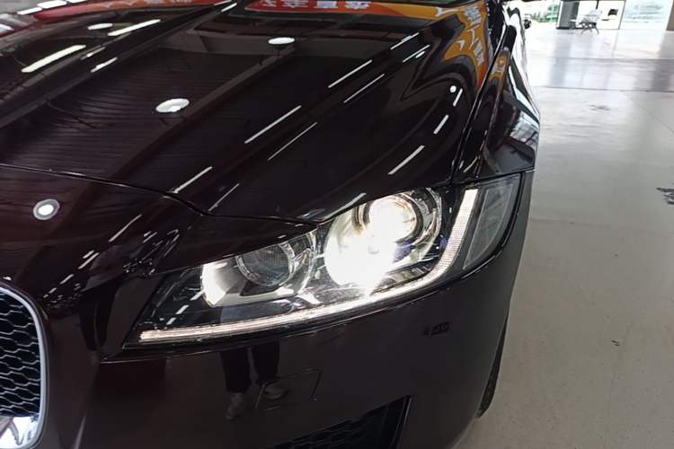 Used Jaguar XFL 2017 XFL 2.0T 200PS Elite Edition Left Front Headlight