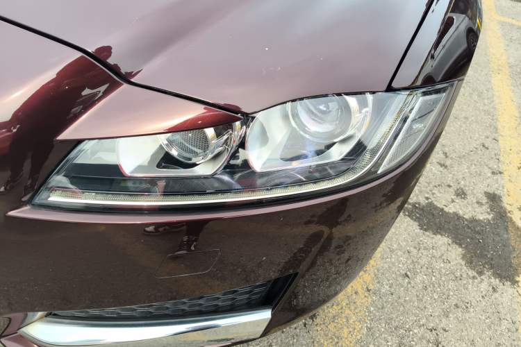 Used Jaguar XFL 2017 XFL 2.0T 240PS Premium Edition Left Front Headlight