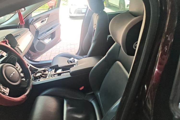 Used Jaguar XFL 2017 XFL 2.0T 200PS Windflower Edition Left Front Seat