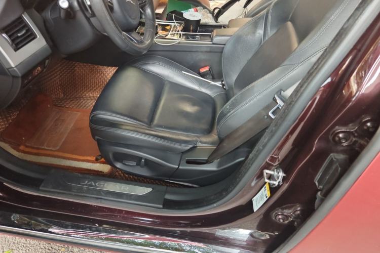 Used Jaguar XFL 2017 XFL 2.0T 200PS Windflower Edition Left Front Seat