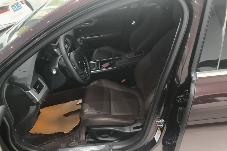 Used Jaguar XFL 2017 XFL 2.0T 200PS Luxury Edition Left Front Seat