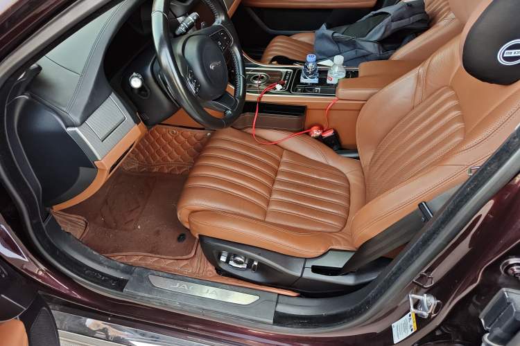 Used Jaguar XFL 2017 XFL 3.0 SC 340 PS Luxury Edition Left Front Seat