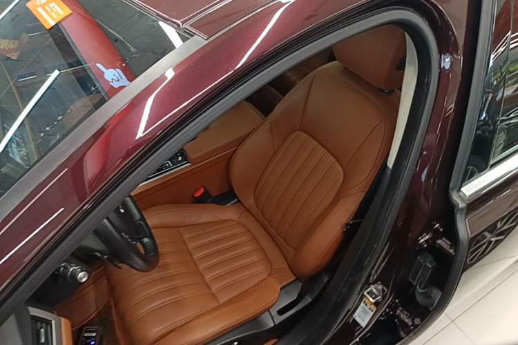Used Jaguar XFL 2017 XFL 3.0 SC 340 PS Premium Edition Left Front Seat