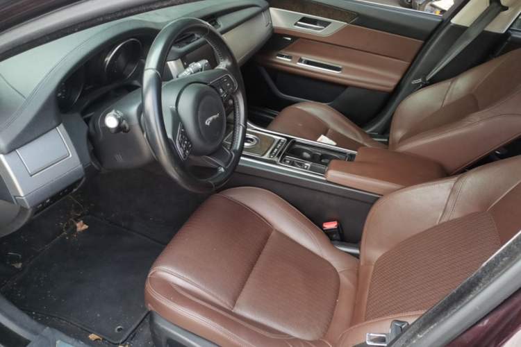 Used Jaguar XFL 2017 XFL 2.0T 200PS Luxury Edition Left Front Seat