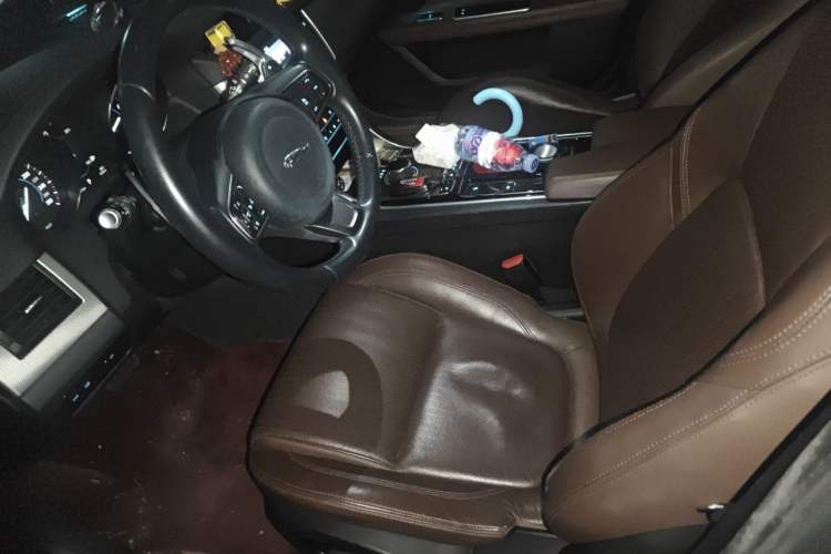 Used Jaguar XFL 2017 XFL 2.0T 240PS Luxury Edition Left Front Seat