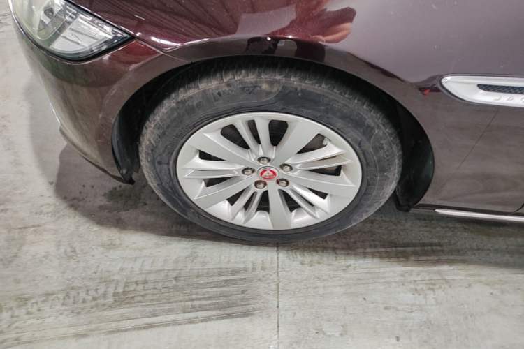 Used Jaguar XFL 2017 XFL 2.0T 240PS Luxury Edition Left Front Wheel Hub