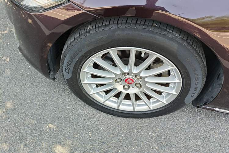 Used Jaguar XFL 2017 XFL 2.0T 200PS Windflower Edition Left Front Wheel Hub