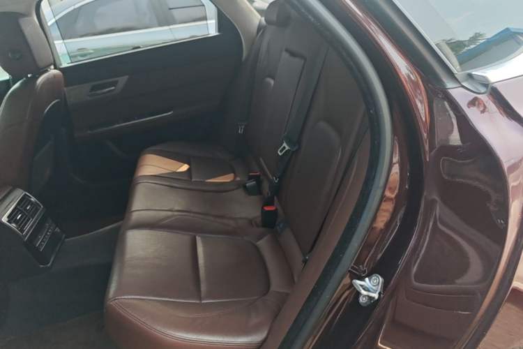 Used Jaguar XFL 2017 XFL 2.0T 200PS Luxury Edition Left Rear Seat