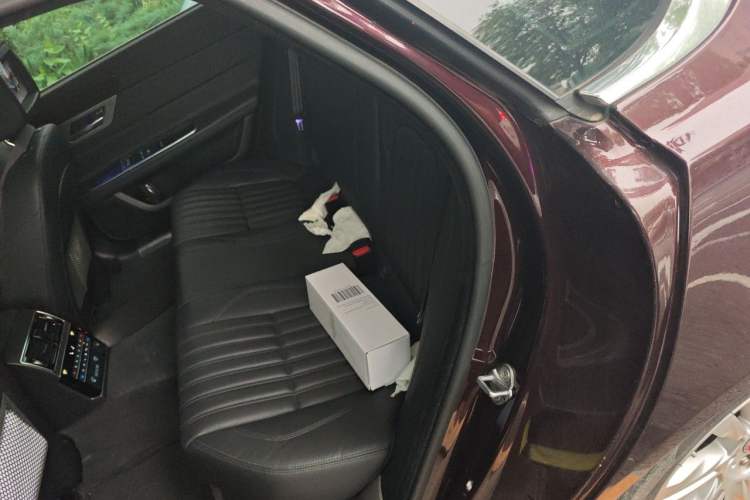 Used Jaguar XFL 2017 XFL 3.0 SC 340 PS Luxury Edition Left Rear Seat