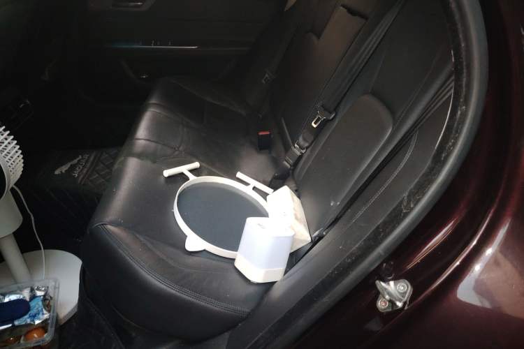 Used Jaguar XFL 2017 XFL 2.0T 200PS Windflower Edition Left Rear Seat