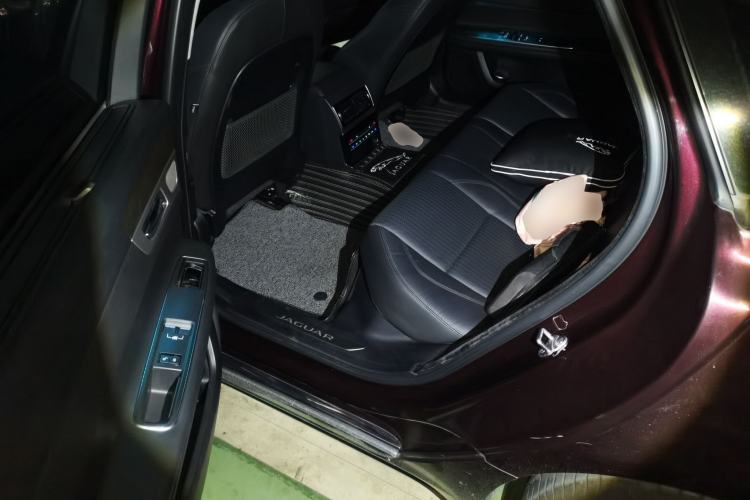 Used Jaguar XFL 2017 XFL 2.0T 200PS Luxury Edition Left Rear Seat