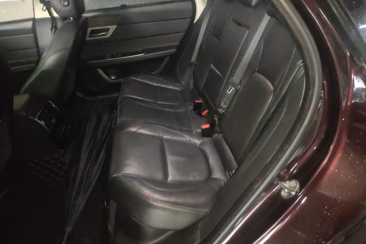Used Jaguar XFL 2017 XFL 2.0T 200PS Luxury Edition Left Rear Seat