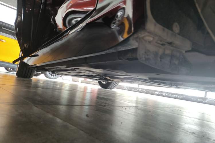 Used Jaguar XFL 2017 XFL 2.0T 240PS Luxury Edition Left Side Sill
