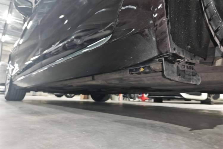 Used Jaguar XFL 2017 XFL 2.0T 240PS Luxury Edition Left Side Sill