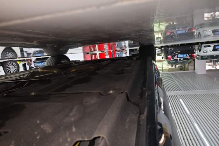 Used Jaguar XFL 2017 XFL 3.0 SC 340 PS Premium Edition Left Side Sill