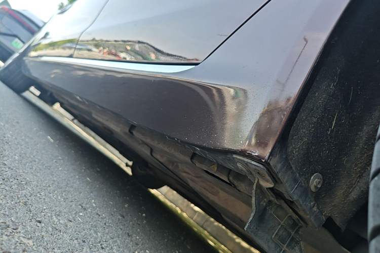 Used Jaguar XFL 2017 XFL 2.0T 200PS Windflower Edition Left Side Sill