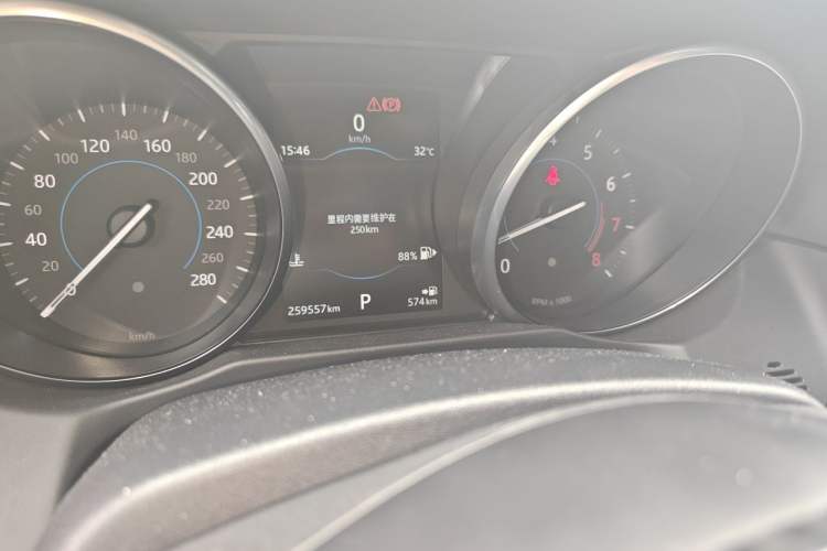 Used Jaguar XFL 2017 XFL 2.0T 200PS Windflower Edition Odometer Close Up