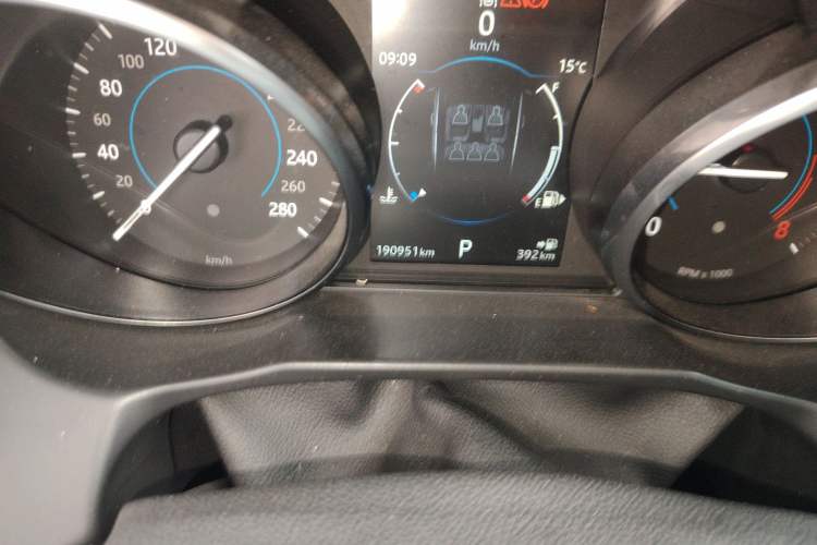 Used Jaguar XFL 2017 XFL 2.0T 240PS Luxury Edition Odometer Close Up