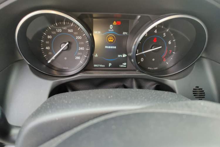 Used Jaguar XFL 2017 XFL 2.0T 240PS Luxury Edition Odometer Close Up