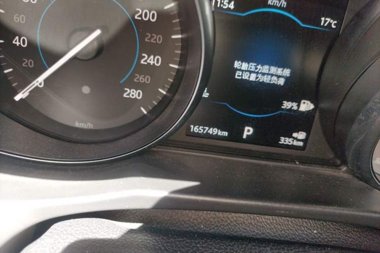 Used Jaguar XFL 2017 XFL 2.0T 240PS Luxury Edition Odometer Close Up