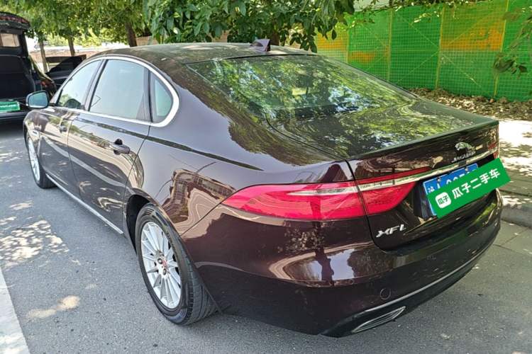 Used Jaguar XFL 2017 XFL 2.0T 200PS Windflower Edition Rear Left 45 Deg