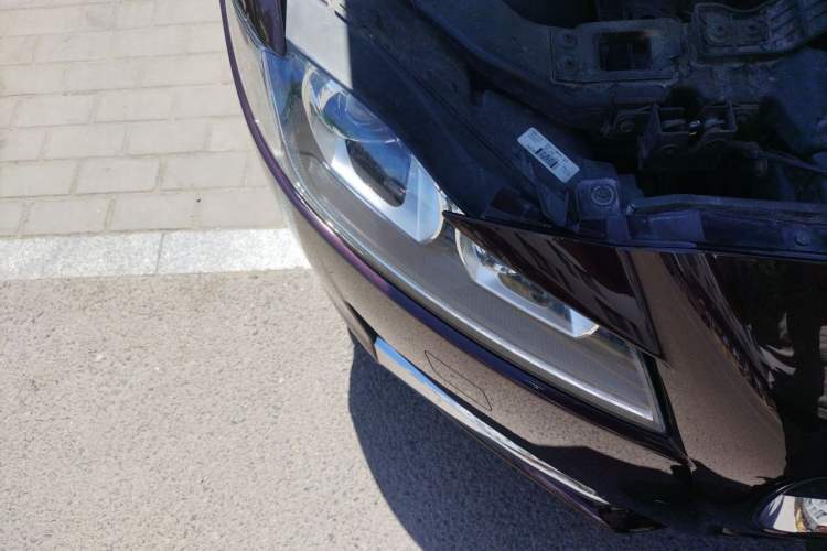 Used Jaguar XFL 2017 XFL 2.0T 240PS Luxury Edition Right Front Headlight