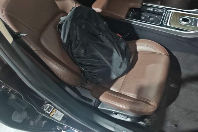 Used Jaguar XFL 2017 XFL 2.0T 240PS Luxury Edition Right Front Seat