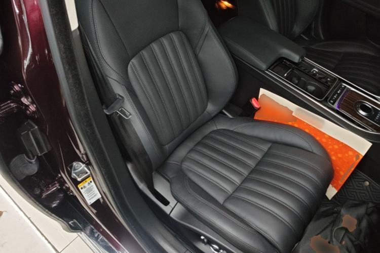 Used Jaguar XFL 2017 XFL 3.0 SC 340 PS Premium Edition Right Front Seat