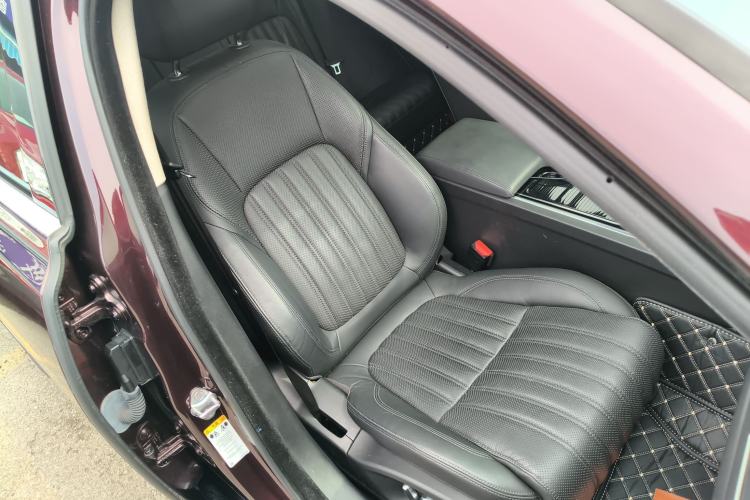 Used Jaguar XFL 2017 XFL 2.0T 240PS Premium Edition Right Front Seat
