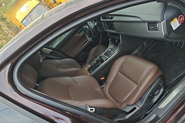 Used Jaguar XFL 2017 XFL 2.0T 200PS Luxury Edition Right Front Seat